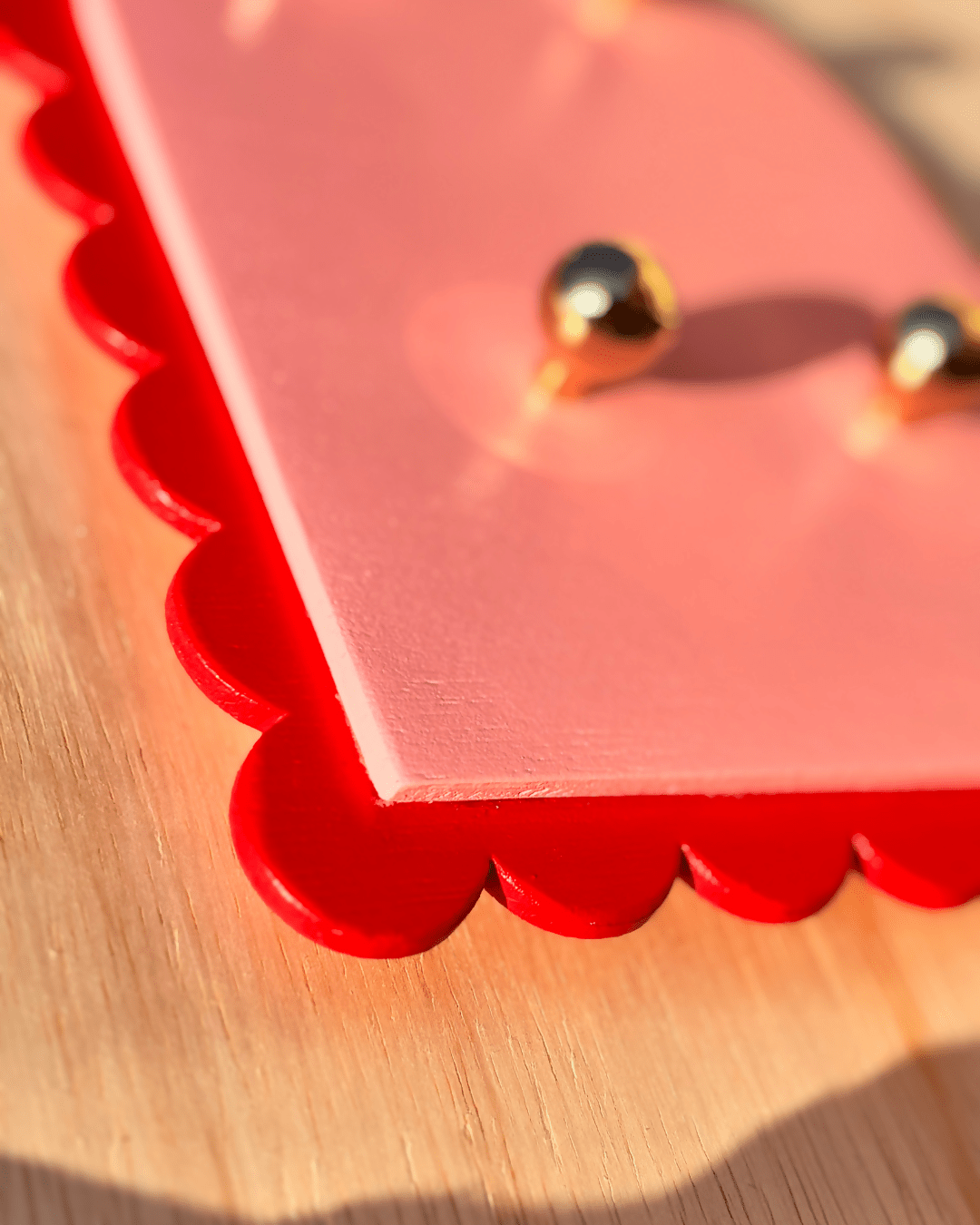 Colgador Llaves y Joyas en Madera - Diseño Colorido y Retro en Forma de Puerta con pétalos - Dopamine Concept Store