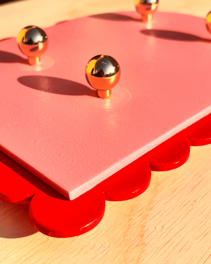 Colgador Llaves y Joyas en Madera - Diseño Colorido y Retro en Forma de Puerta con pétalos - Dopamine Concept Store