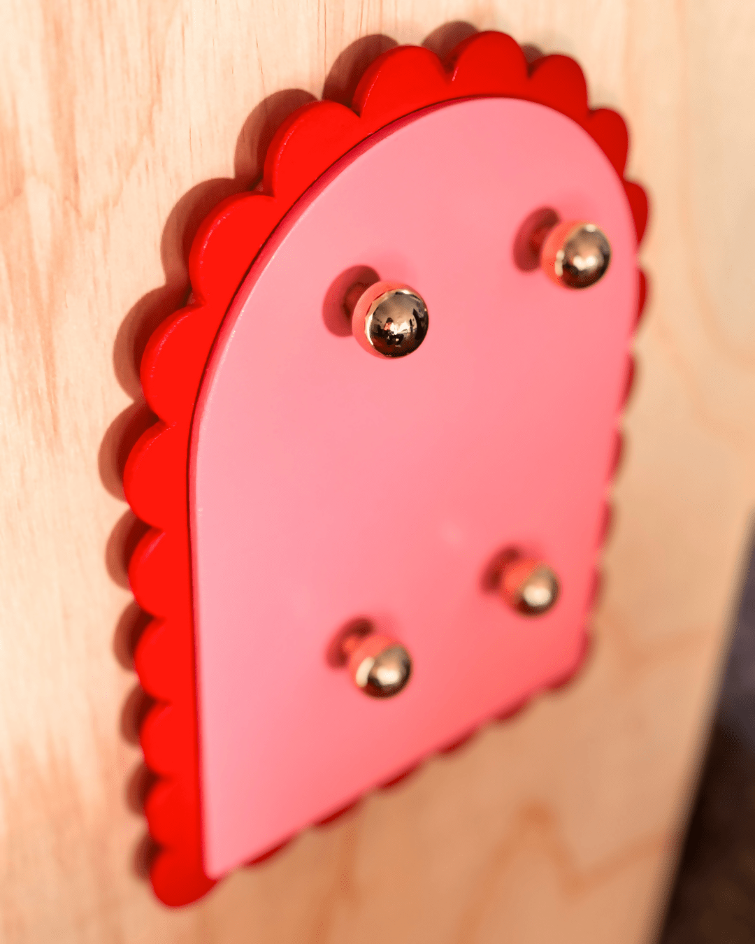 Colgador Llaves y Joyas en Madera - Diseño Colorido y Retro en Forma de Puerta con pétalos - Dopamine Concept Store