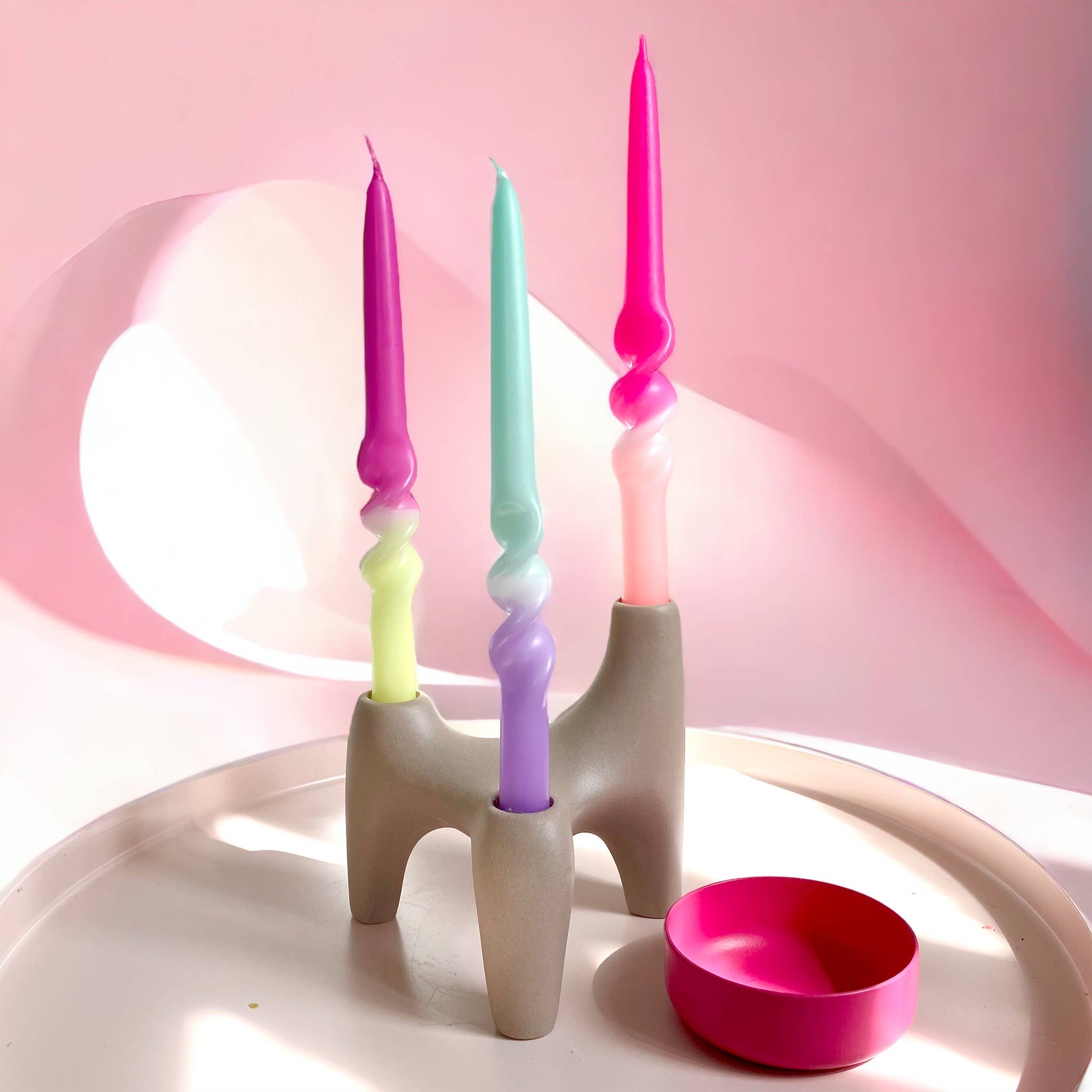Dip Dye Swirl: Yummy Dragonfruit-Dopamine Concept Store