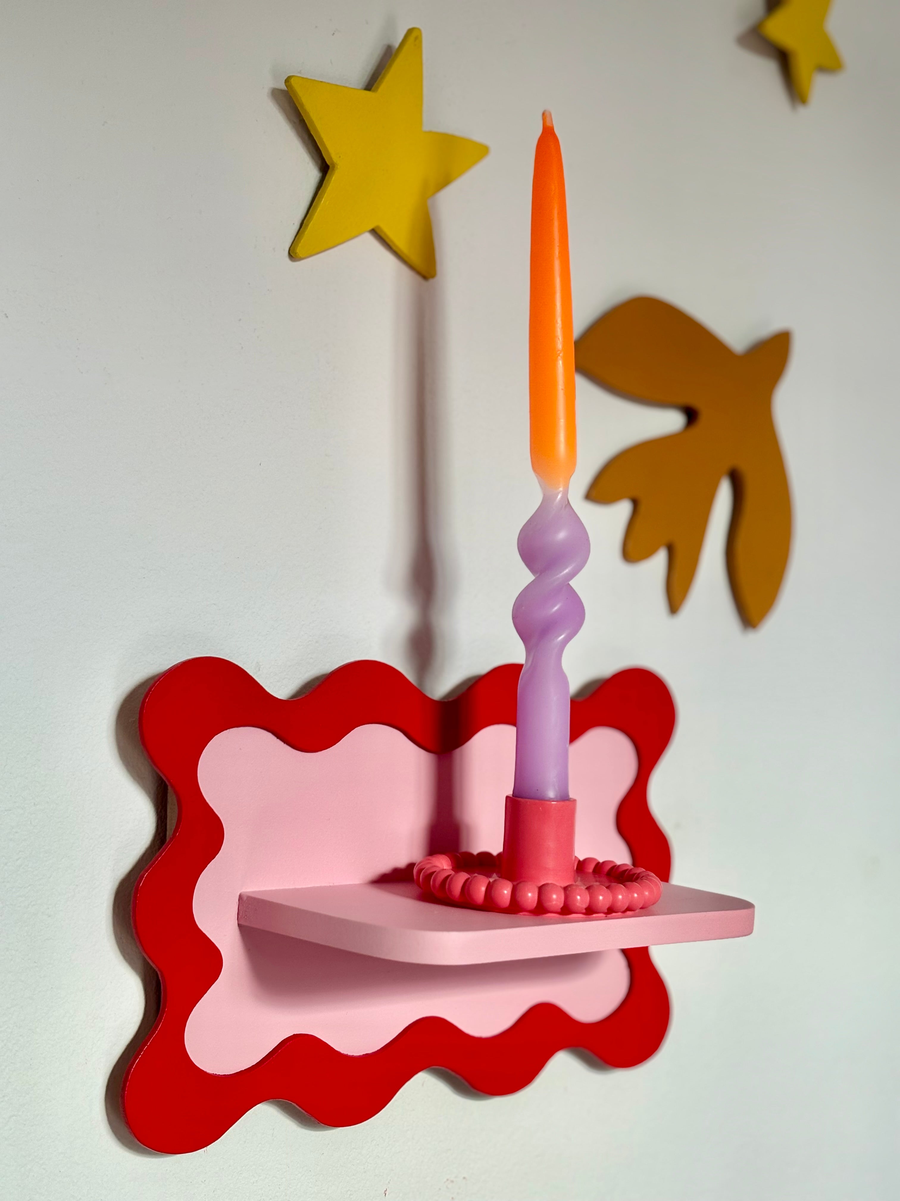Estantería Wavy: Rojo y Rosa